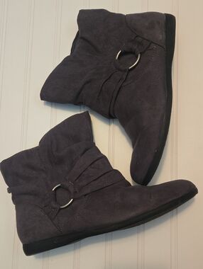 Rampage Gray Suede Ankle Booties / Size 9.5 M
